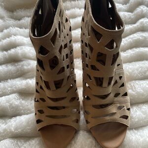 Stylish Tan Cutout Women's Shoes
